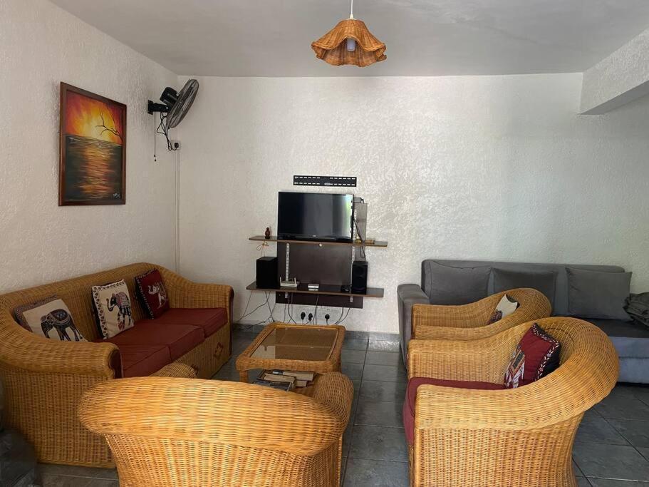 Apartment Stunning 2br - Near Beach!
