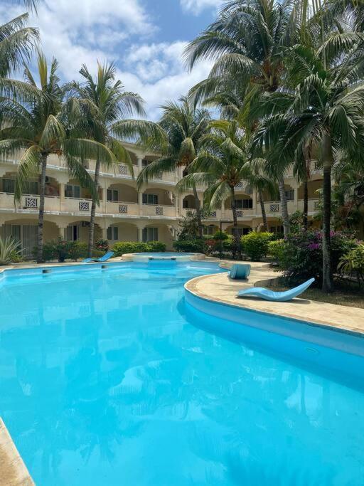 Stunning 2br - Near Beach! *