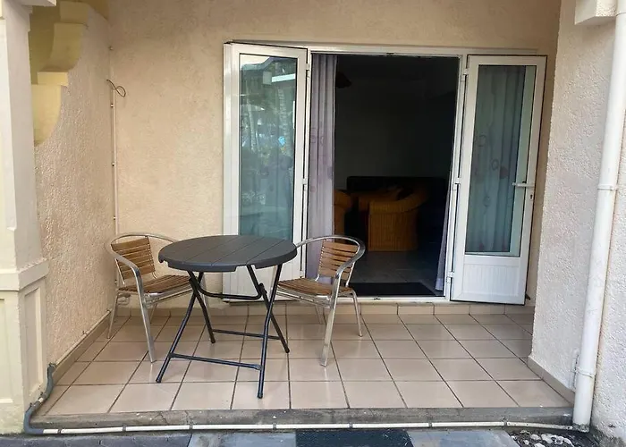 Stunning 2Br Apartment - Near Flic En Flac Beach!
